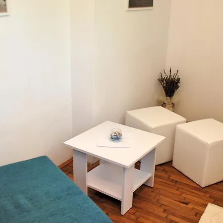 Apartment Studio Maya Malinska